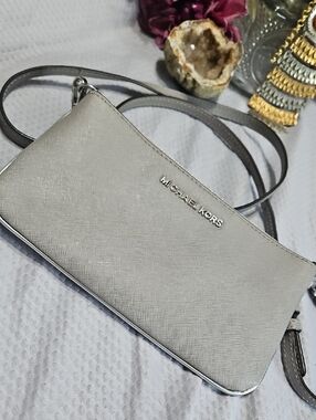 Michael Kors Jet Set Silver Crossbody Purse Clutch NWOT
